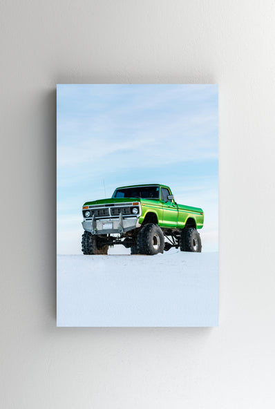 Tablou Canvas - Monster truck verde in zapada