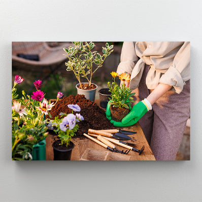 Tablou Canvas - Activitati de plantare flori