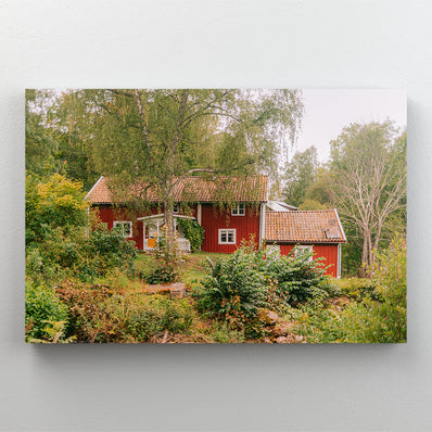 Tablou Canvas - Cabana rosiatica intr-o zi innorata